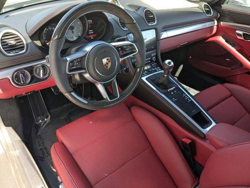 2025 Porsche 718 Cayman S