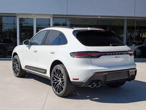 2026 Porsche Macan AWD