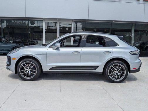 2025 Porsche Macan AWD