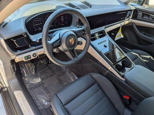 2026 Porsche Panamera RWD