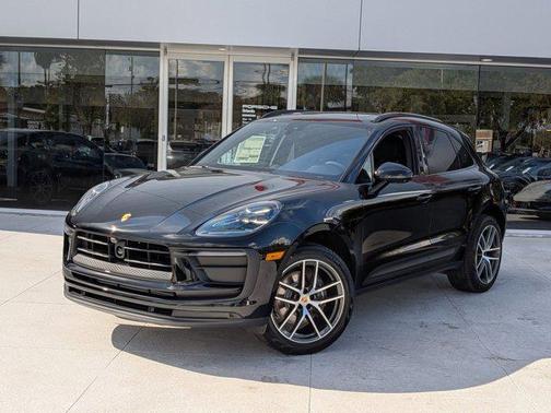 2026 Porsche Macan AWD