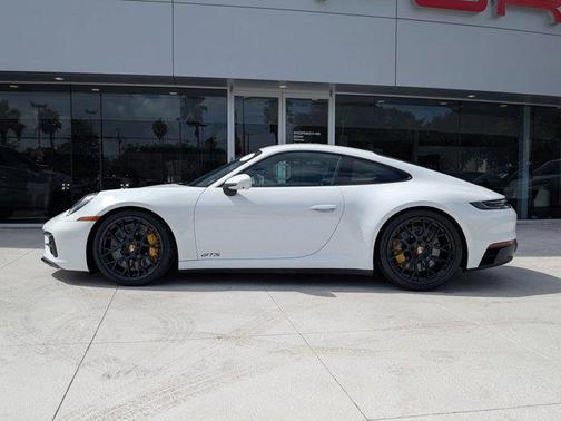 2024 Porsche 911 Carrera GTS