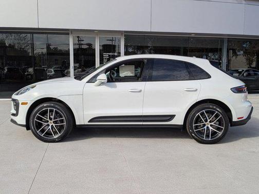 2026 Porsche Macan AWD
