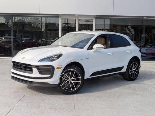 2026 Porsche Macan AWD