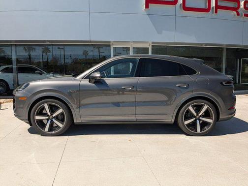 2025 Porsche Cayenne Turbo