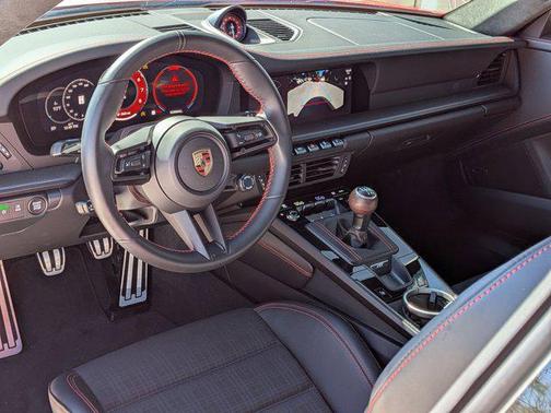 2025 Porsche 911 Carrera T