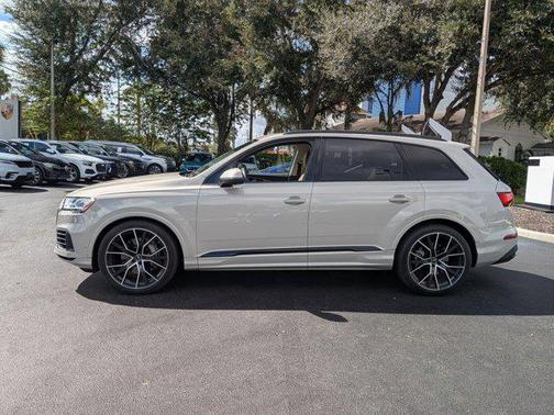 2022 Audi Q7 55 Prestige