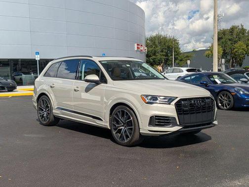 2022 Audi Q7 55 Prestige