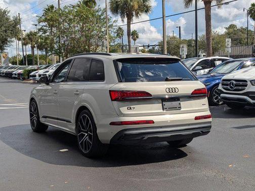 2022 Audi Q7 55 Prestige
