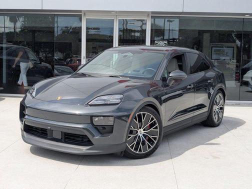 2025 Porsche Macan 4S