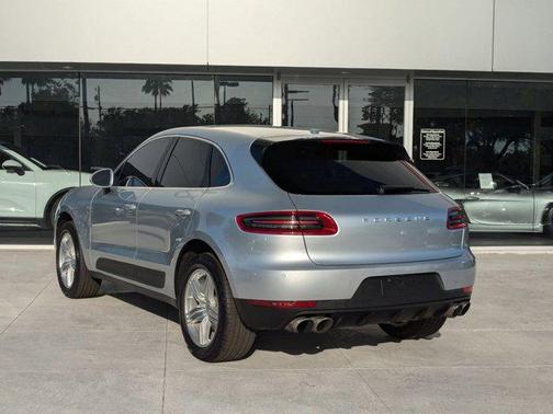 2017 Porsche Macan Base