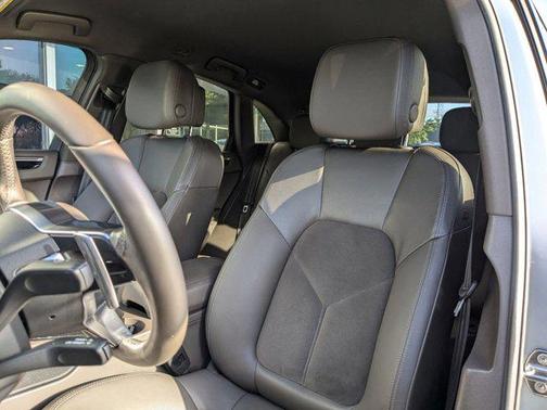 2017 Porsche Macan Base