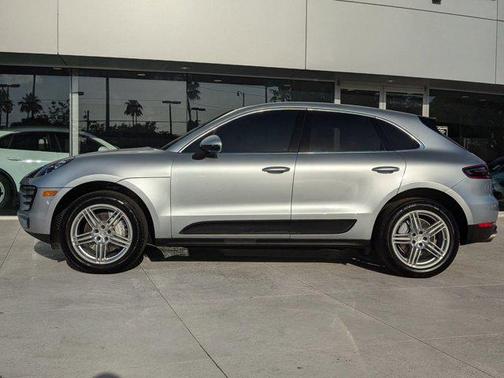 2017 Porsche Macan Base
