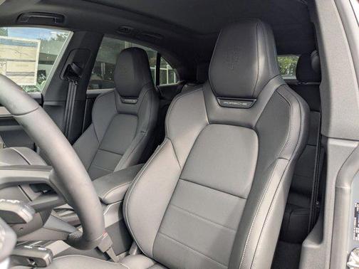 2025 Porsche Macan 4S