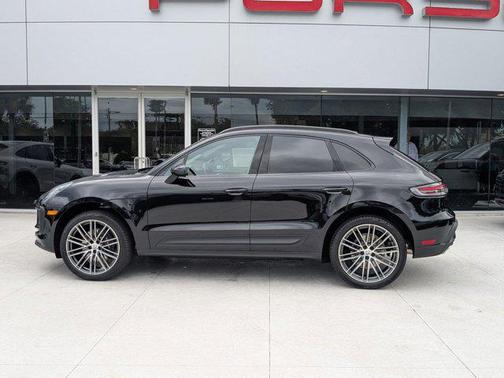 2026 Porsche Macan AWD
