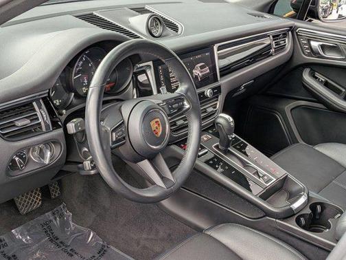 Volcano Grey Metallic 2023 Porsche Macan Macan