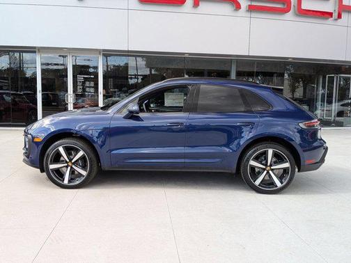 2026 Porsche Macan AWD