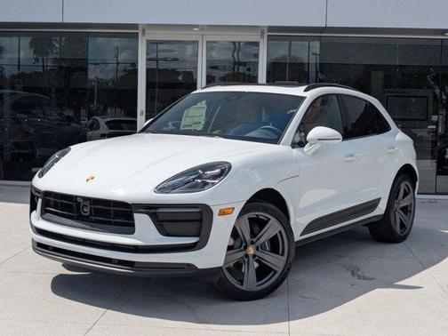 2026 Porsche Macan AWD