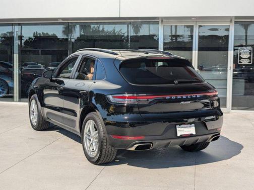 2021 Porsche Macan AWD