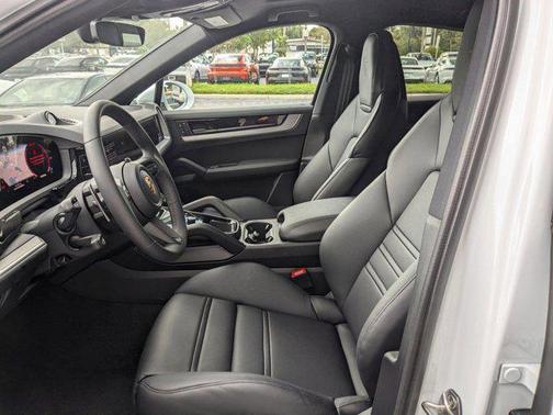 2024 Porsche Cayenne Coupe AWD