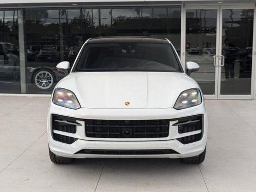 2024 Porsche Cayenne Coupe AWD