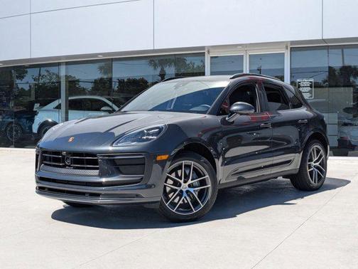 2025 Porsche Macan Base