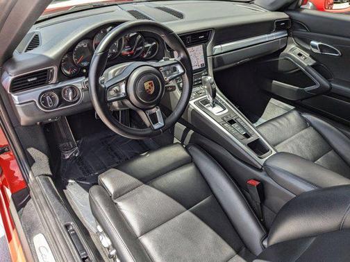 2017 Porsche 911 Carrera
