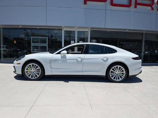 2020 Porsche Panamera E-Hybrid 4
