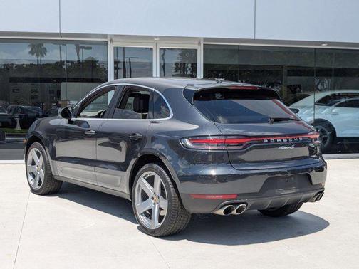 2021 Porsche Macan Base
