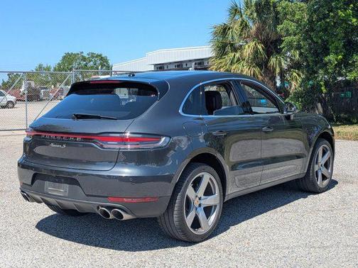2021 Porsche Macan Base