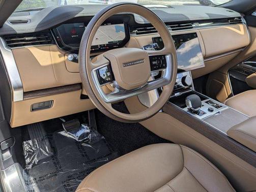 2023 Land Rover Range Rover P530 SE