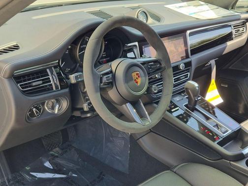 Chalk 2026 Porsche Macan Macan GTS