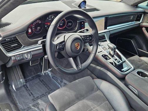 2022 Porsche Panamera GTS