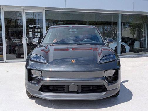 2026 Porsche Macan 4S
