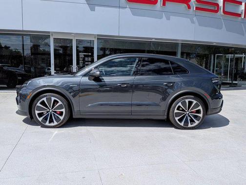 2026 Porsche Macan 4S