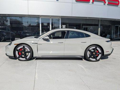 2026 Porsche Taycan 4S