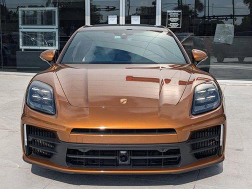 2024 Porsche Panamera 4