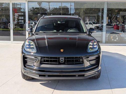 2026 Porsche Macan AWD