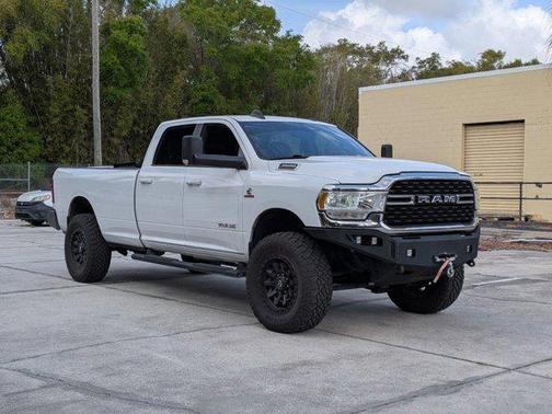 2022 RAM 3500 Big Horn Crew Cab 4x4 8' Box
