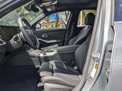 2025 BMW 330 i xDrive