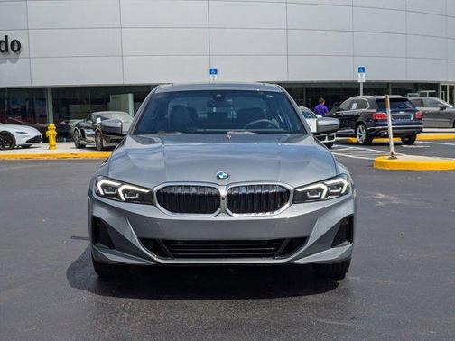 2025 BMW 330 i xDrive
