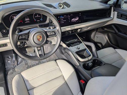 2024 Porsche Cayenne S