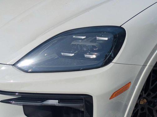2024 Porsche Cayenne AWD