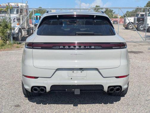 2024 Porsche Cayenne AWD