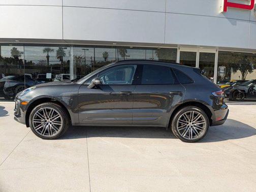 2025 Porsche Macan AWD