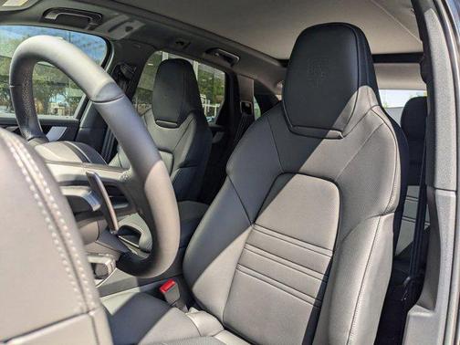2025 Porsche Cayenne Cayenne