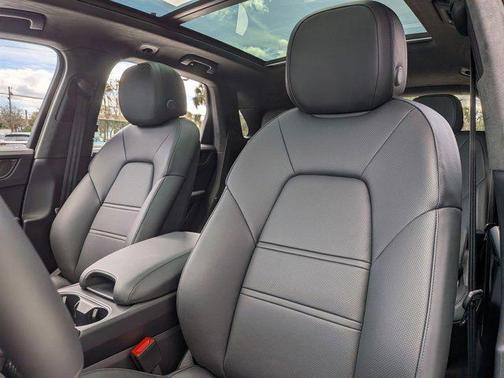 2026 Porsche Cayenne GTS