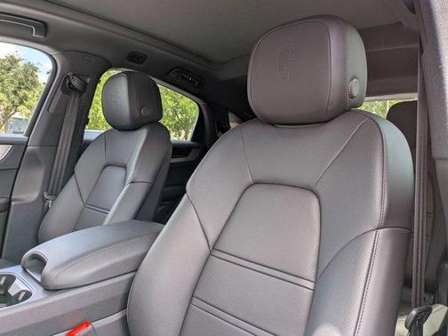 Vanadium Grey Metallic 2026 Porsche Cayenne Cayenne