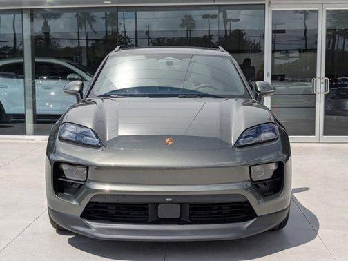 2025 Porsche Macan Electric