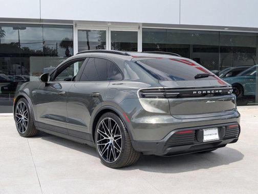 2025 Porsche Macan Electric